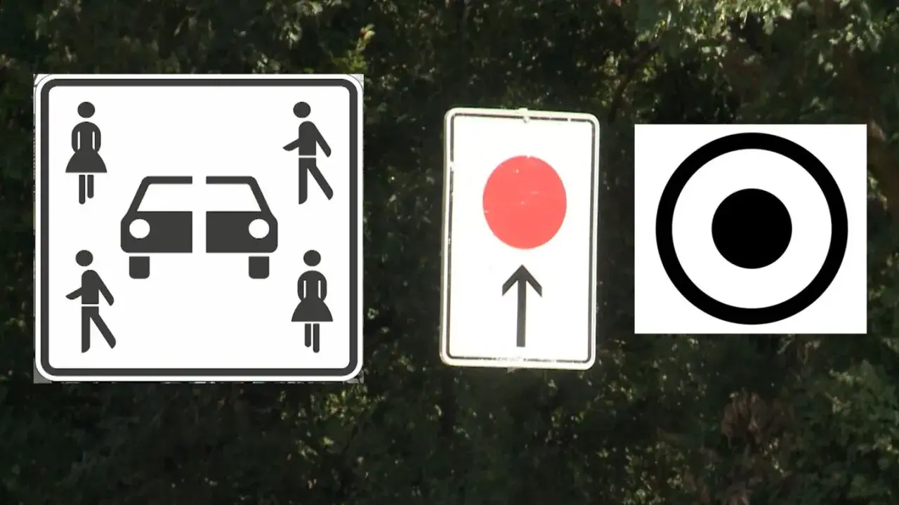 Drei neue Verkehrsschilder: Parkplatz mit Fußgängern, Einfahrt verboten mit rotem Kreis und ein Zielzeichen.