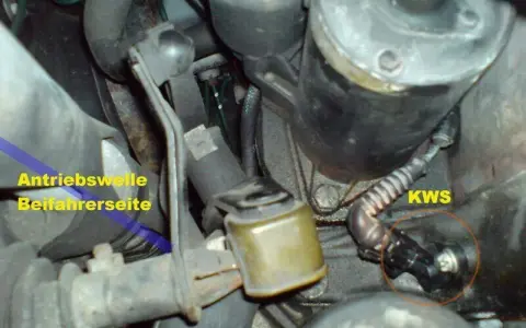 Kurbelwellensensor (KWS) defekt symptome? Hier ist der KWS, der die Drehzahl des Motors misst. Ein defekter KWS kann zu Startschwierigkeiten führen.