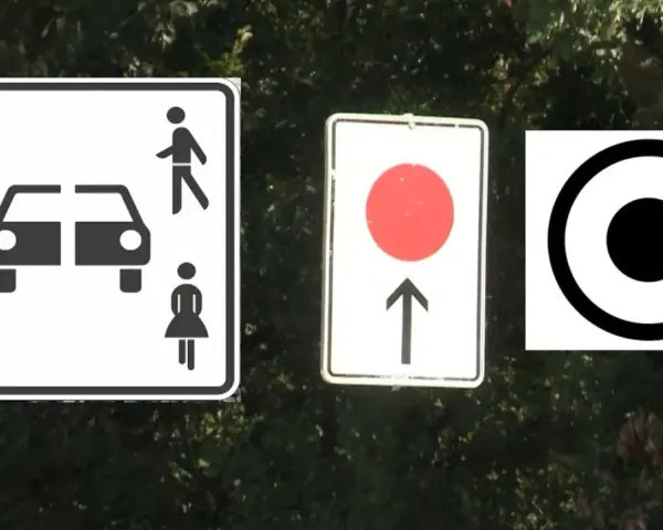 Drei neue Verkehrsschilder: Parkplatz mit Fußgängern, Einfahrt verboten mit rotem Kreis und ein Zielzeichen.