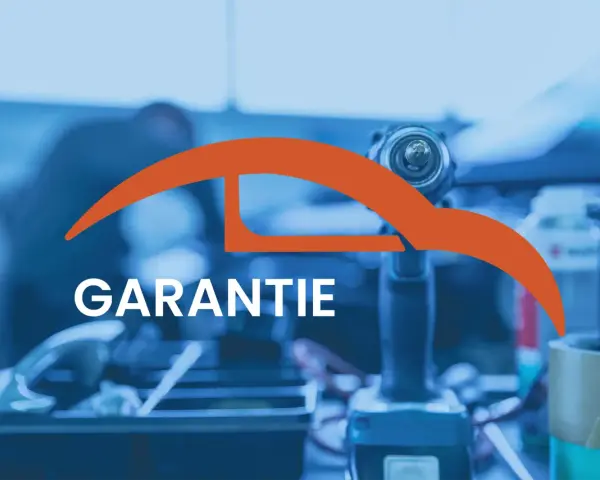Werkstatt-Szene mit Werkzeug und dem Wort "GARANTIE". Informiert über die Dauer der Garantie auf Reparaturen und Ersatzteile für Autos.
