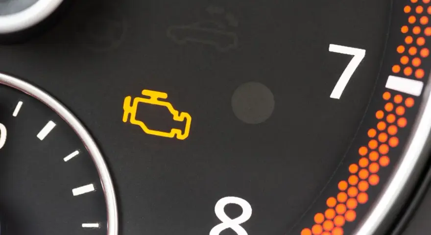 Gelbe Motorkontrollleuchte bei Hyundai: Bedeutung und was zu tun ist.